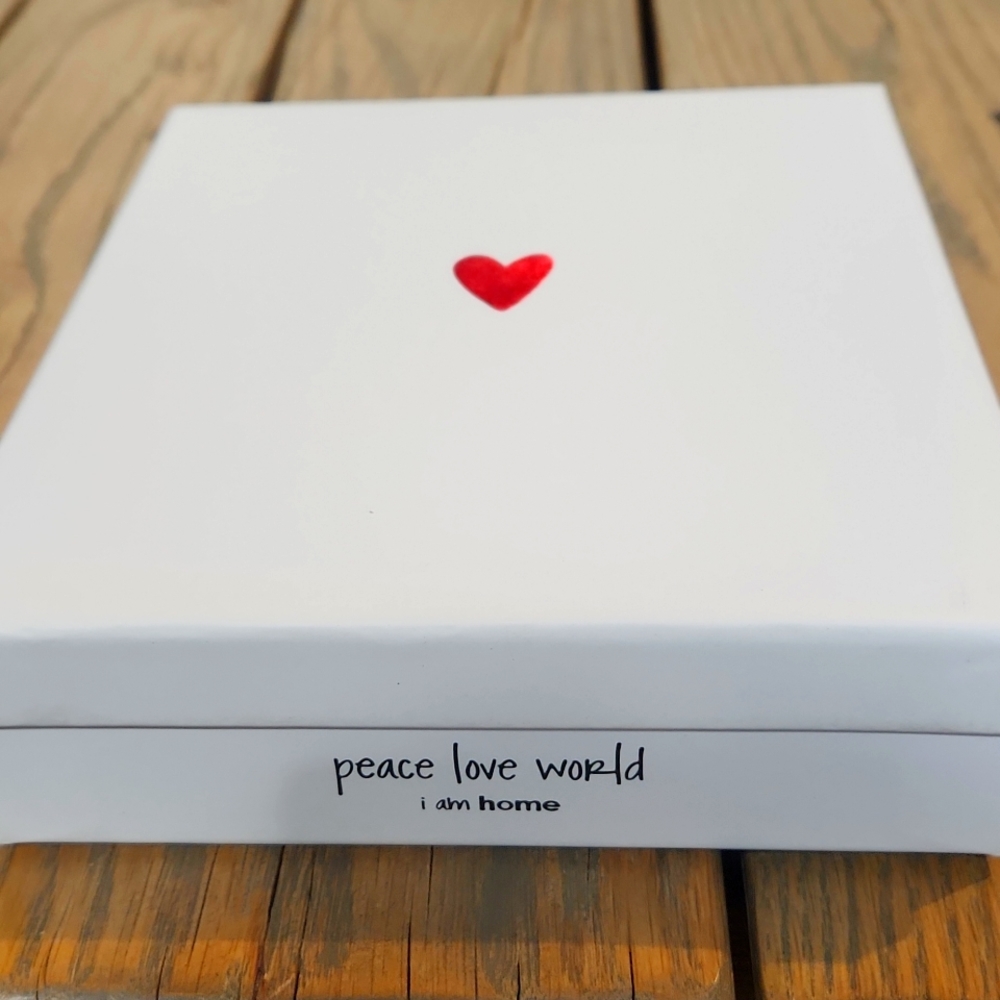 NWT peace love world ceramic trinket dishes in a beautiful boxed presentation. - Picture 7 of 7